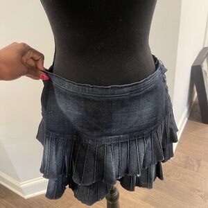 BCBGMaxAzria Dark Blue Tiered Pleated Denim Mini Skirt